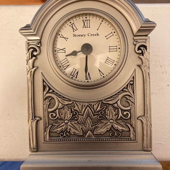Stoney Creek Pewter Clock - Picture 6 of 6